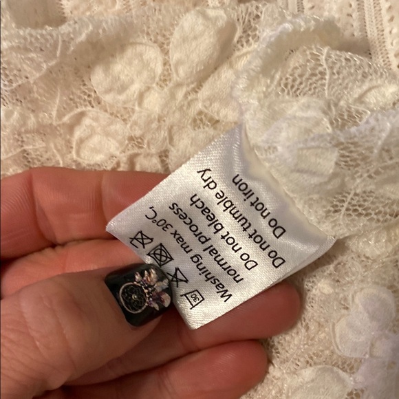 Chic Cream Halter Top - Picture 15 of 16